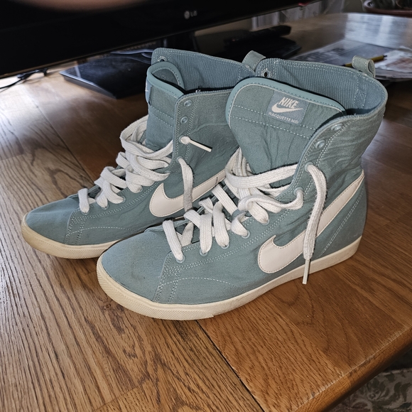 Nike Shoes - Nike Women's High-Top Sneakers - Blue and White
